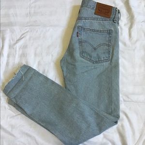 Levi's light wash "wedgie" jeans
